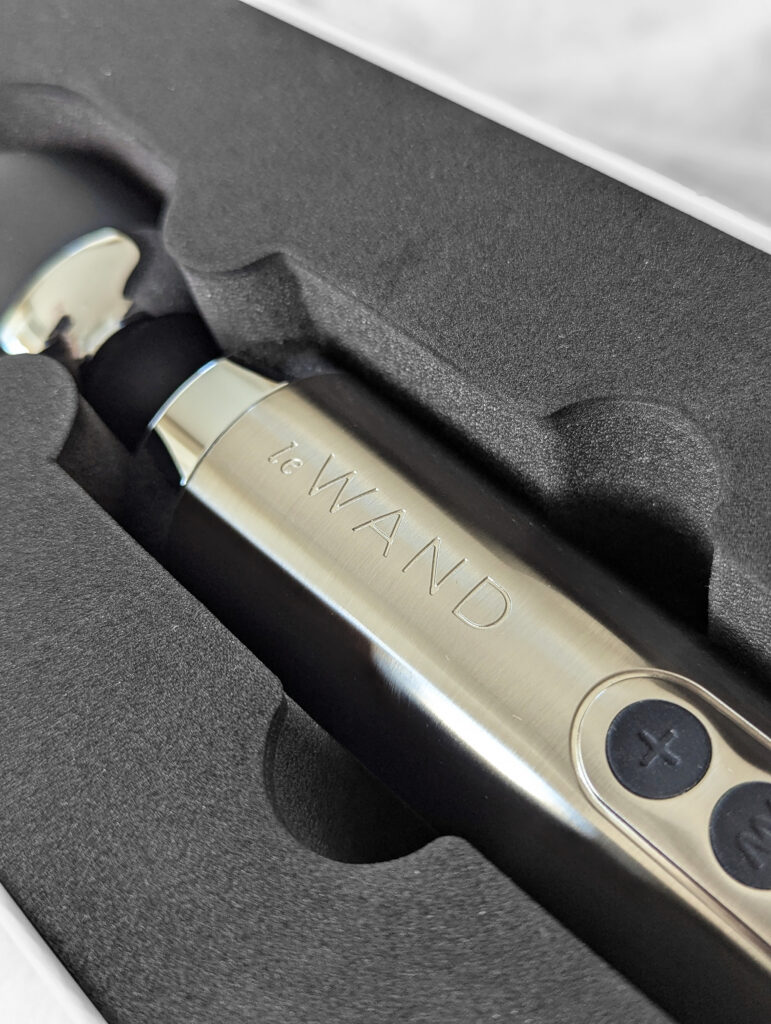 Le Wand Die Cast trådlös wandvibrator