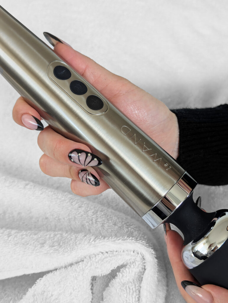 Le Wand Die Cast trådlös wandvibrator